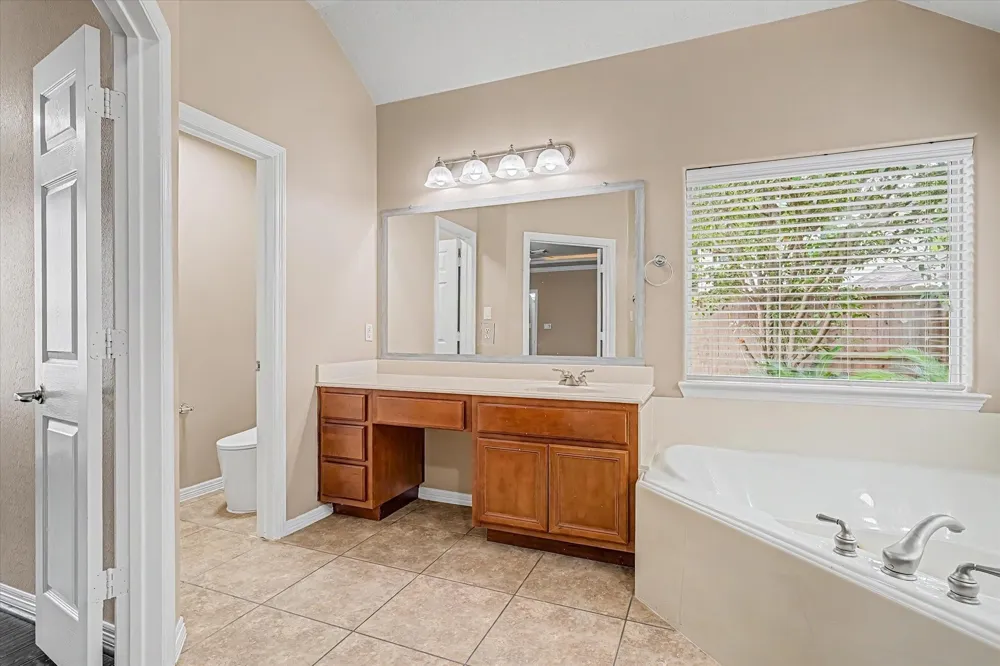11511 Kingsbarn Court Tomball, TX 77377
