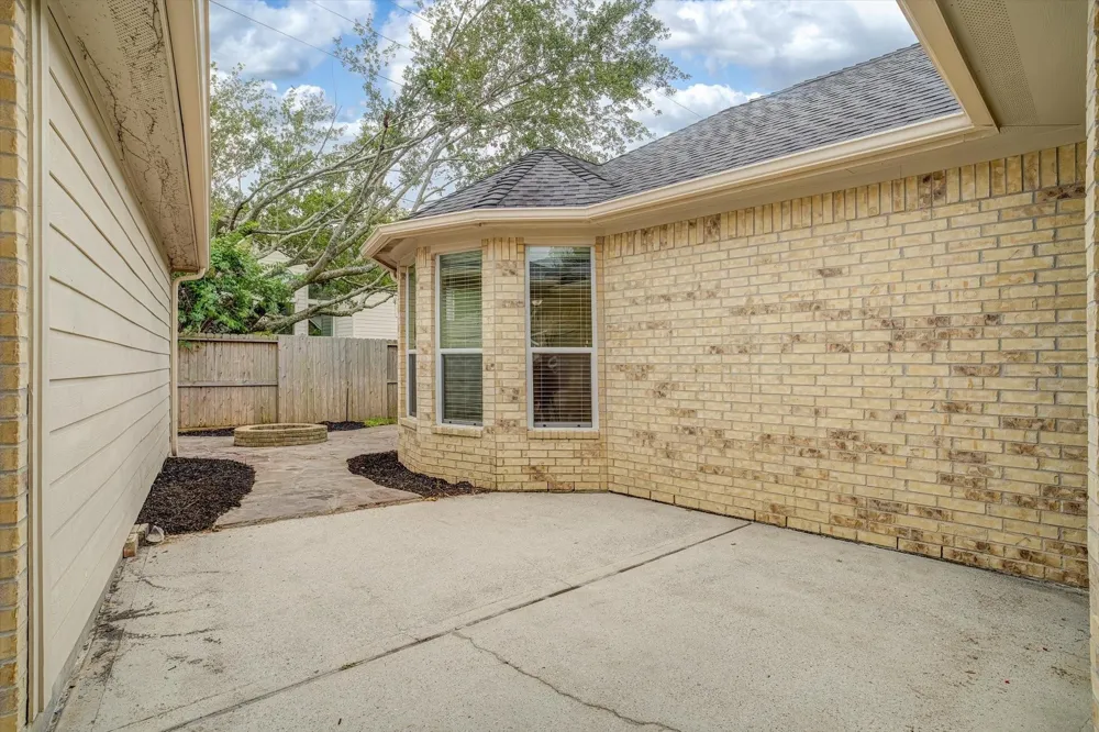 11511 Kingsbarn Court Tomball, TX 77377