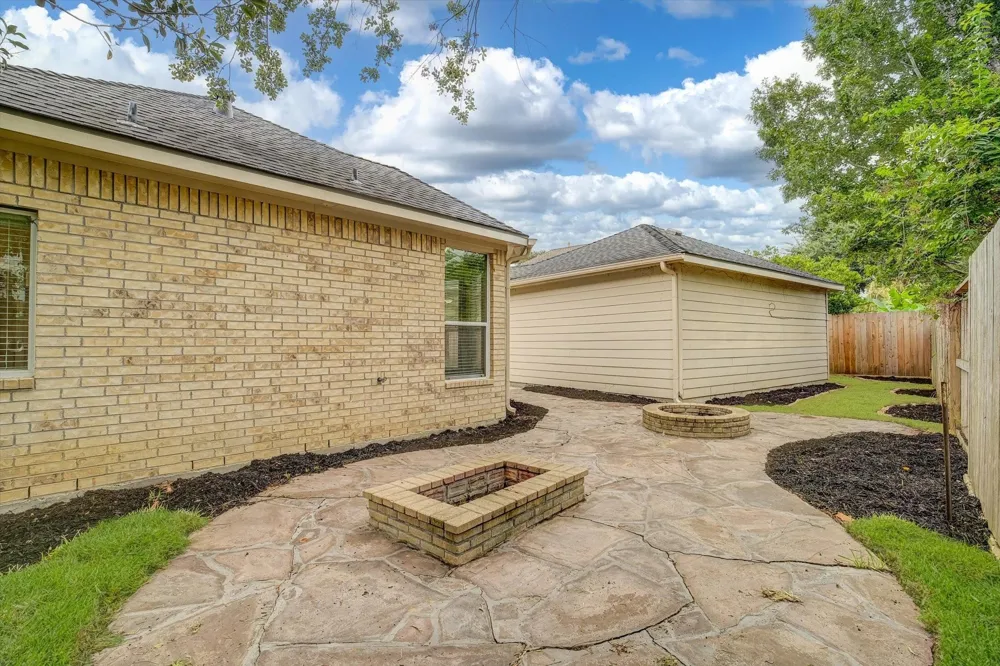 11511 Kingsbarn Court Tomball, TX 77377