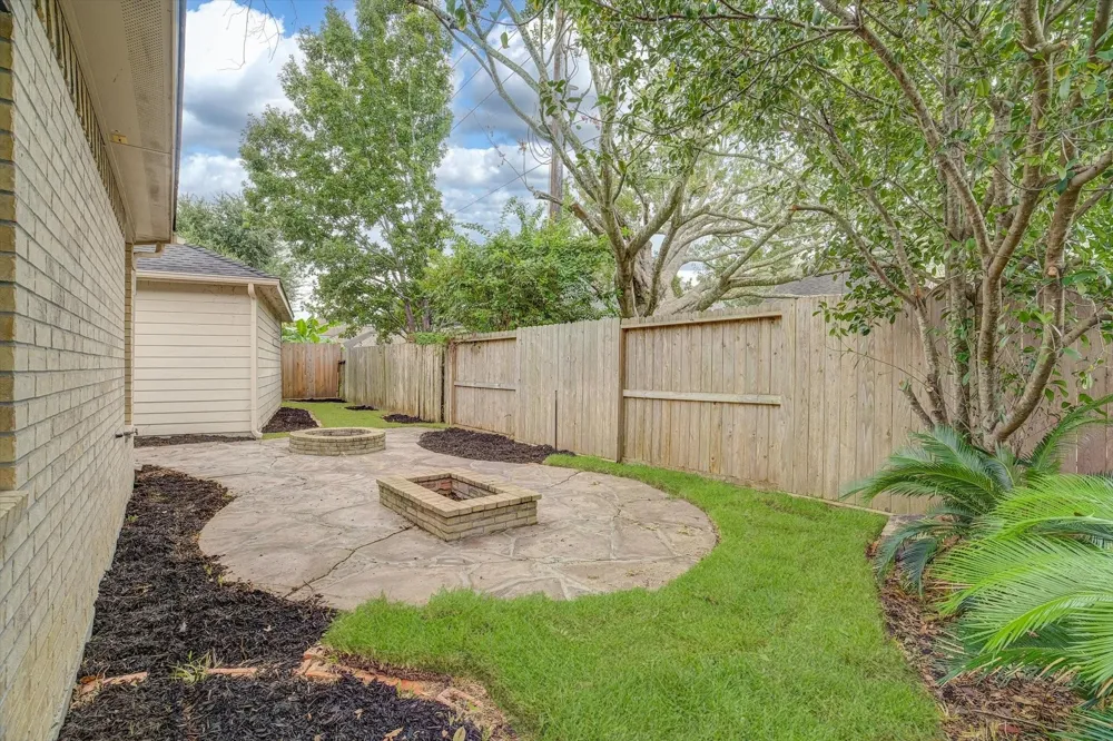 11511 Kingsbarn Court Tomball, TX 77377