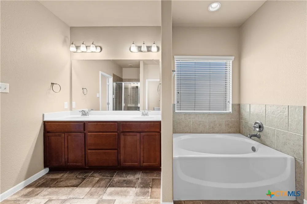 10223 Alamosa Lane Temple, TX 76502