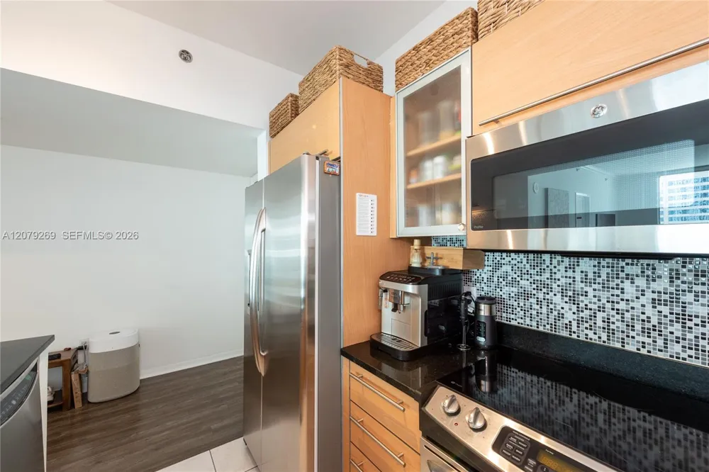 950 Brickell Bay Dr #2304 Miami, FL 33131
