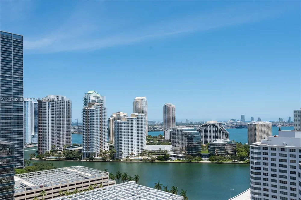950 Brickell Bay Dr #2304 Miami, FL 33131