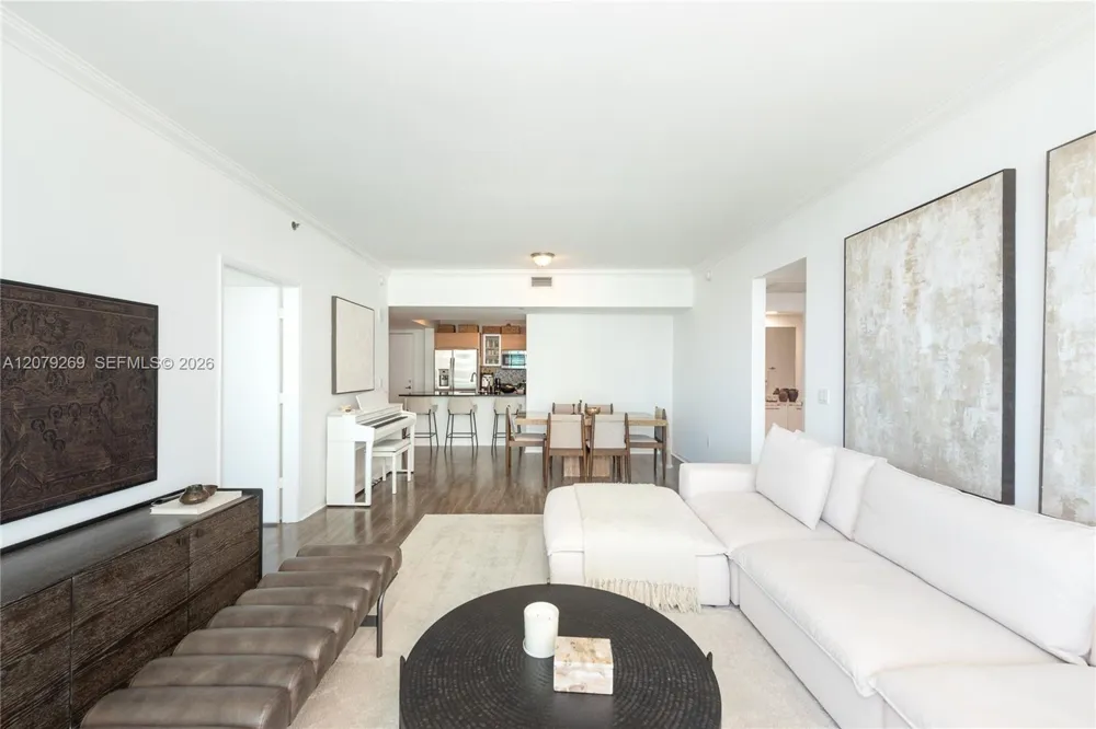 950 Brickell Bay Dr #2304 Miami, FL 33131
