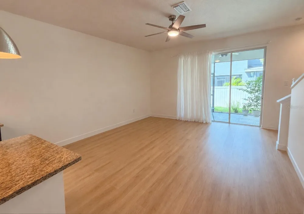 8653 PALMER PARK CIRCLE Sarasota, FL 34238