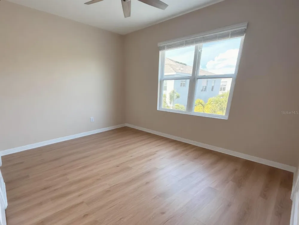 8653 PALMER PARK CIRCLE Sarasota, FL 34238