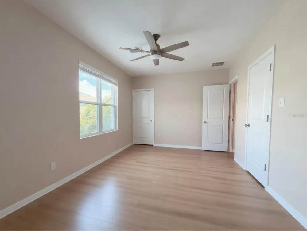 8653 PALMER PARK CIRCLE Sarasota, FL 34238