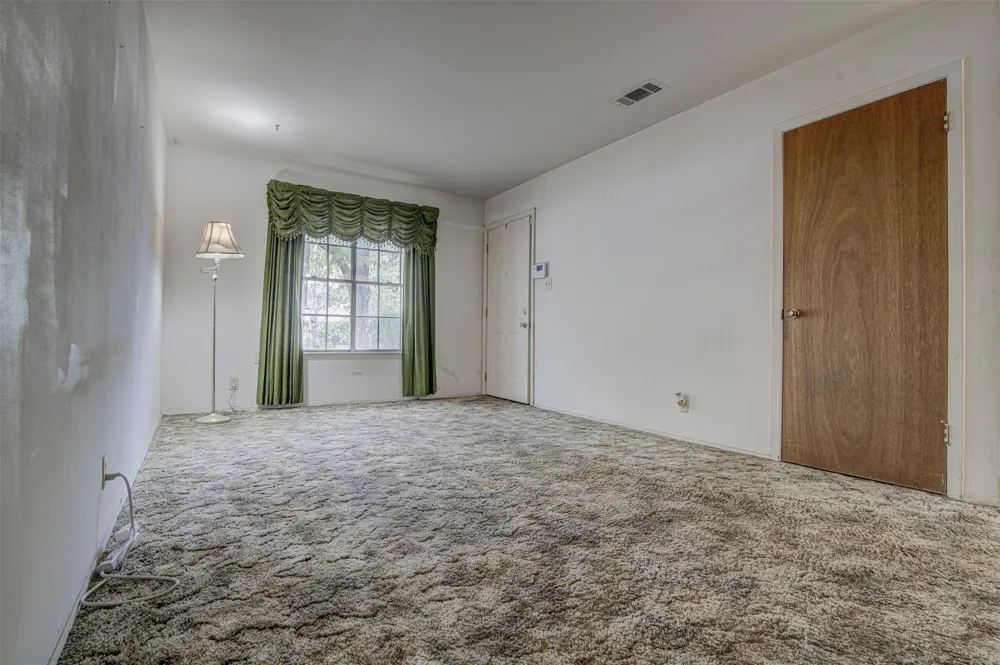 8915 Slayton Drive Austin, TX 78753