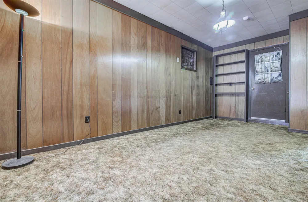8915 Slayton Drive Austin, TX 78753
