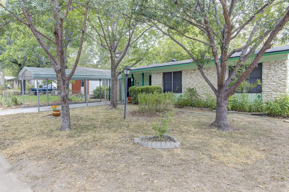 8915 Slayton Drive Austin, TX 78753