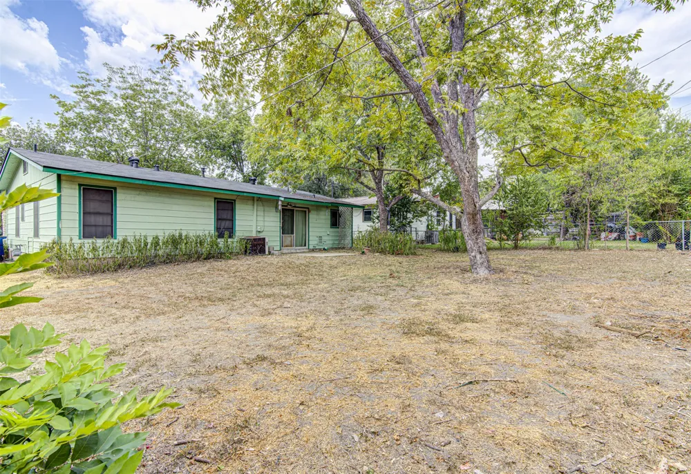 8915 Slayton Drive Austin, TX 78753
