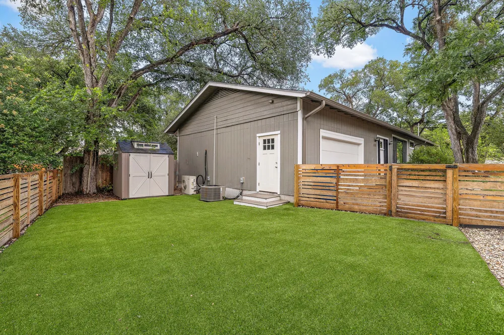 6101 Adalee Avenue Austin, TX 78723