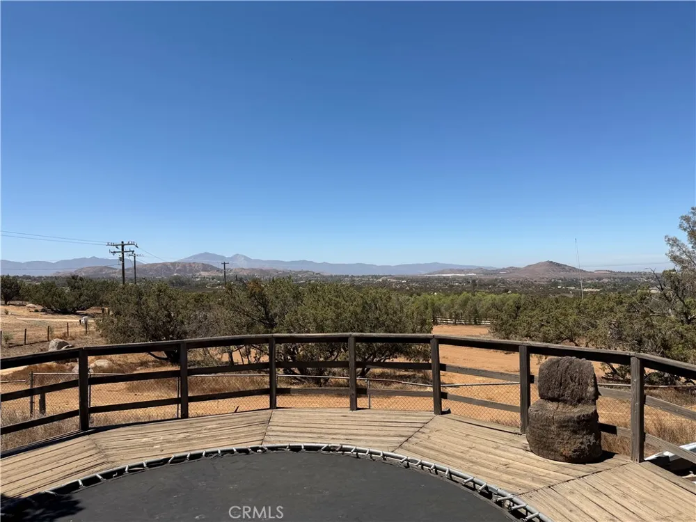 22300 Juniper Perris, CA 92570