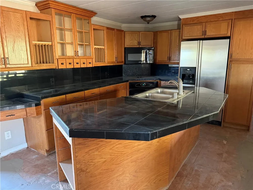 22300 Juniper Perris, CA 92570