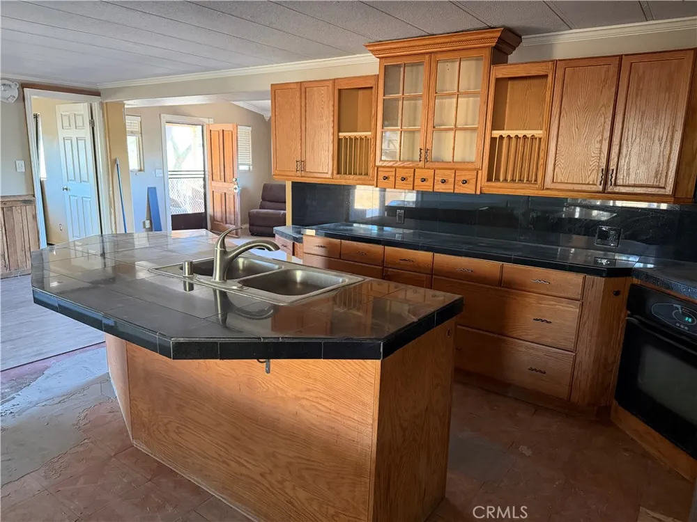 22300 Juniper Perris, CA 92570