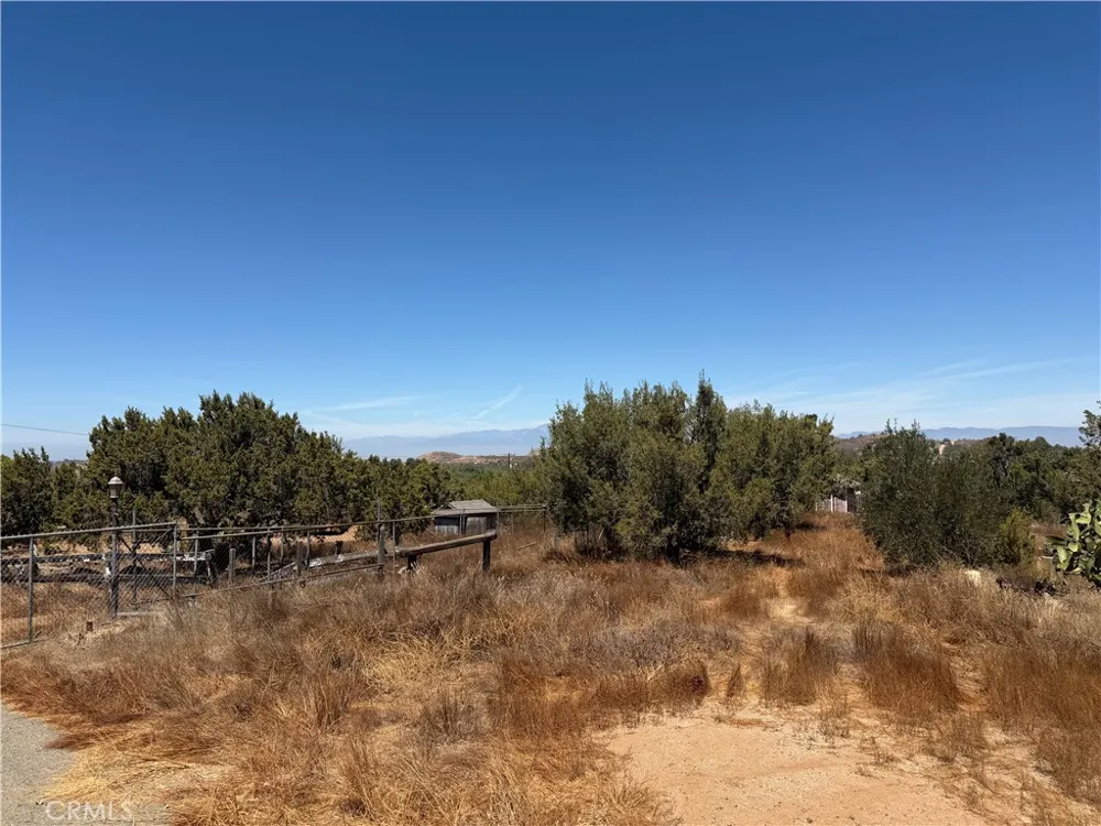 22300 Juniper Perris, CA 92570