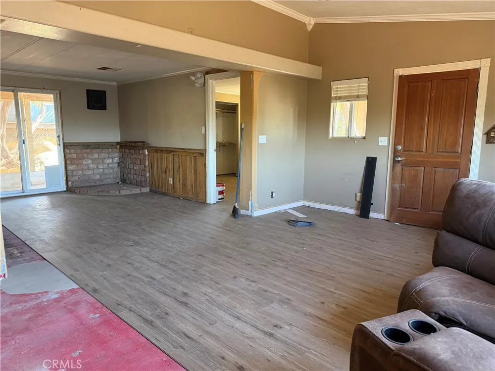 22300 Juniper Perris, CA 92570