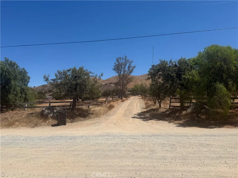 22300 Juniper Perris, CA 92570