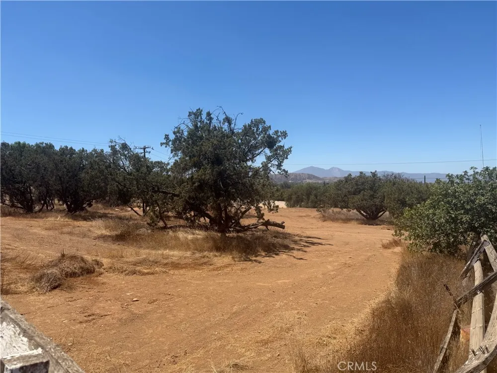 22300 Juniper Perris, CA 92570