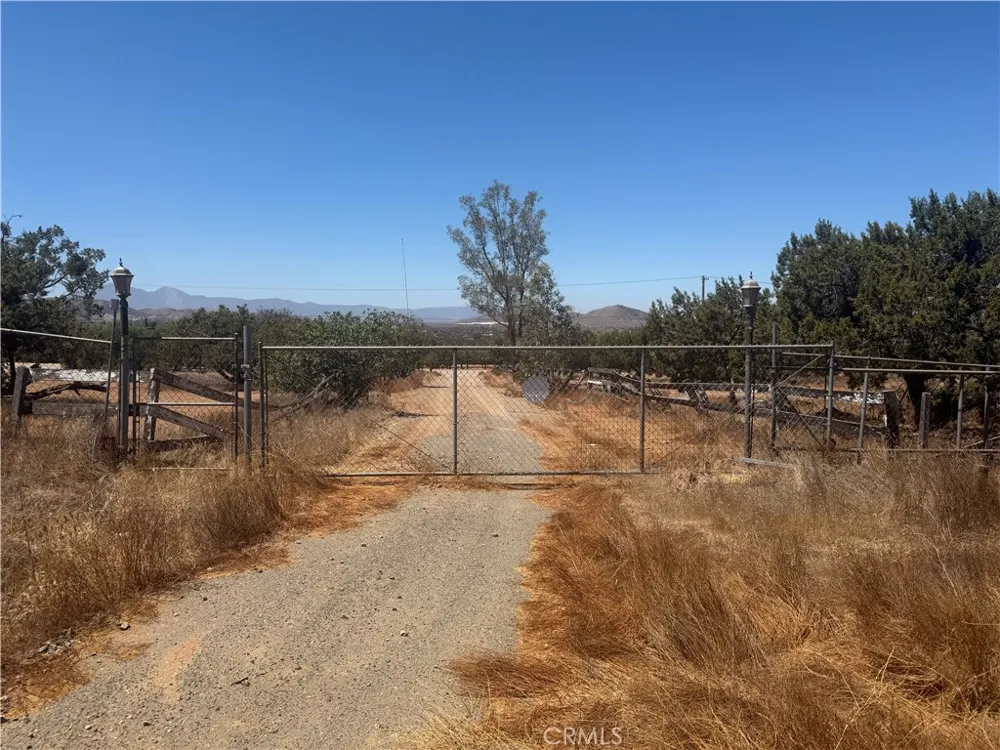 22300 Juniper Perris, CA 92570