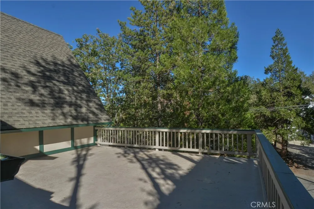 26472 Hillcrest Lake Arrowhead, CA 92352