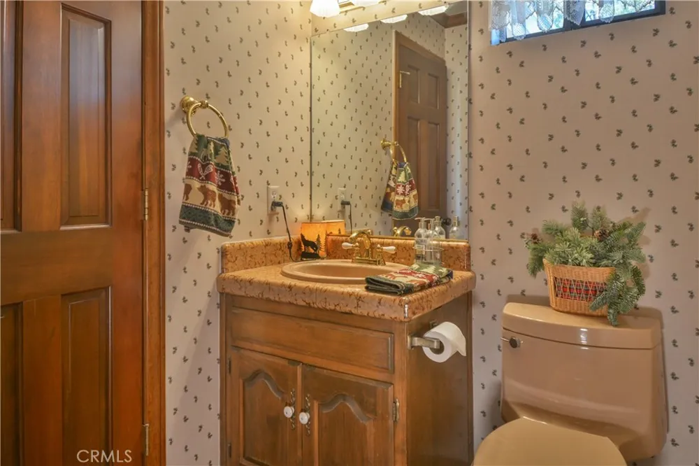 26472 Hillcrest Lake Arrowhead, CA 92352