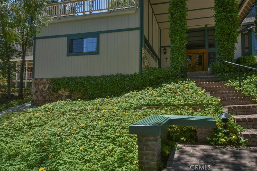 26472 Hillcrest Lake Arrowhead, CA 92352