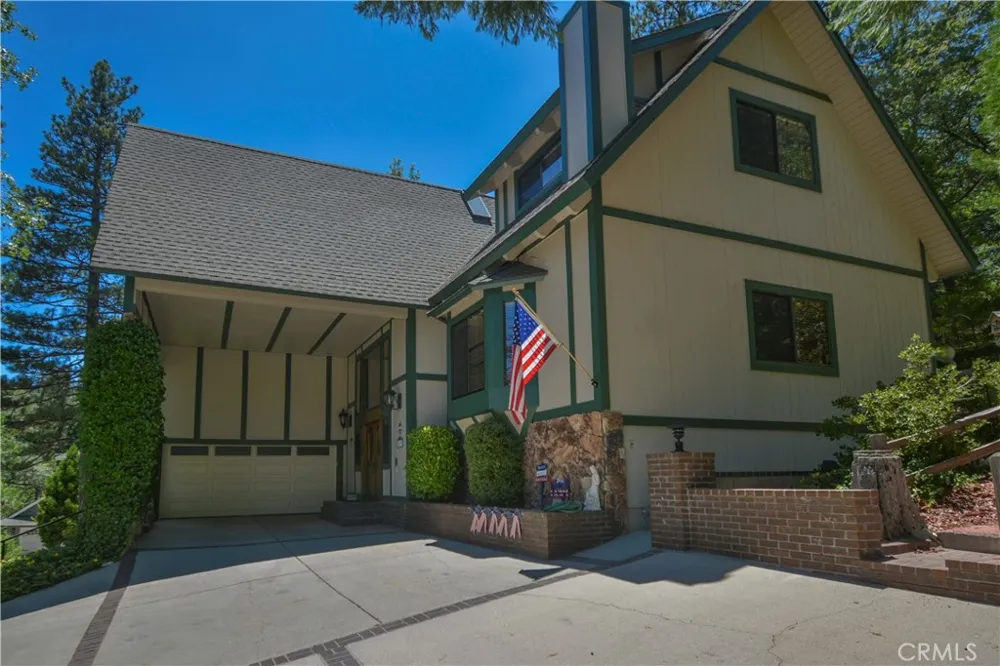 26472 Hillcrest Lake Arrowhead, CA 92352