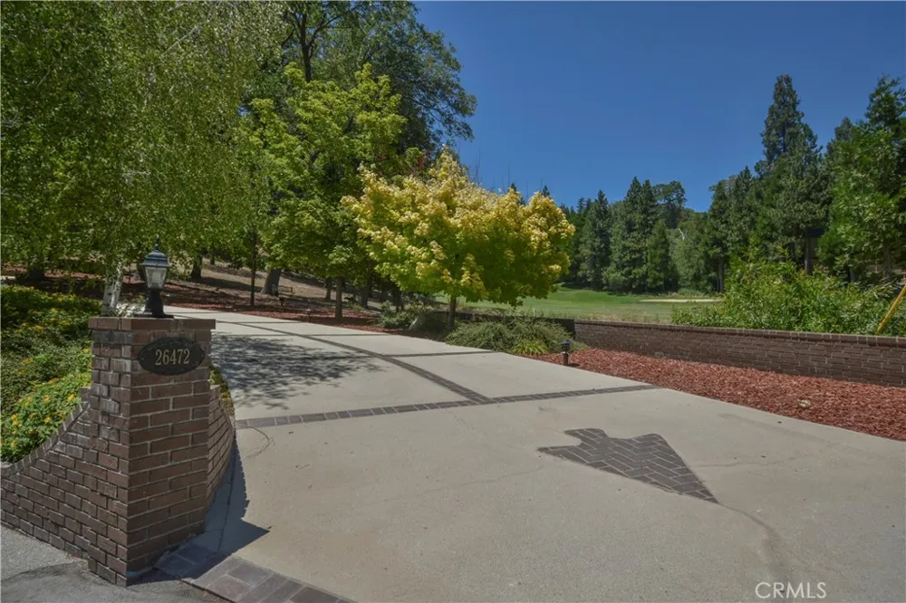 26472 Hillcrest Lake Arrowhead, CA 92352