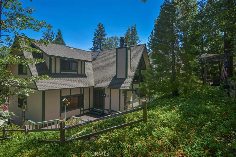 26472 Hillcrest Lake Arrowhead, CA 92352