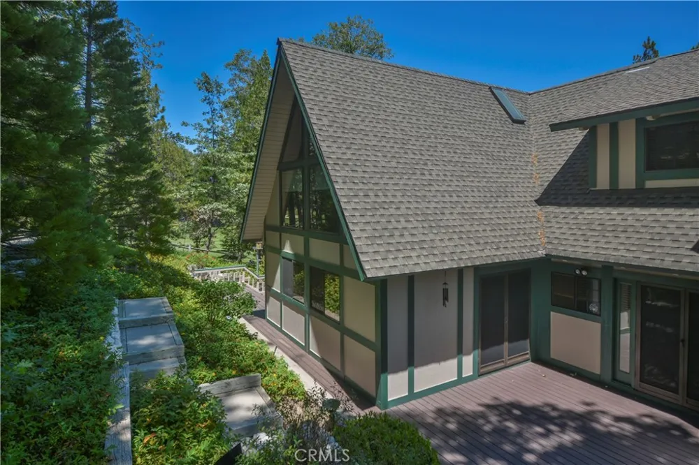 26472 Hillcrest Lake Arrowhead, CA 92352