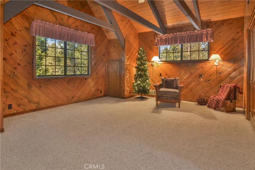 26472 Hillcrest Lake Arrowhead, CA 92352