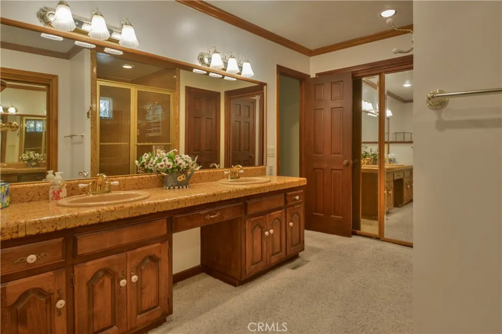 26472 Hillcrest Lake Arrowhead, CA 92352