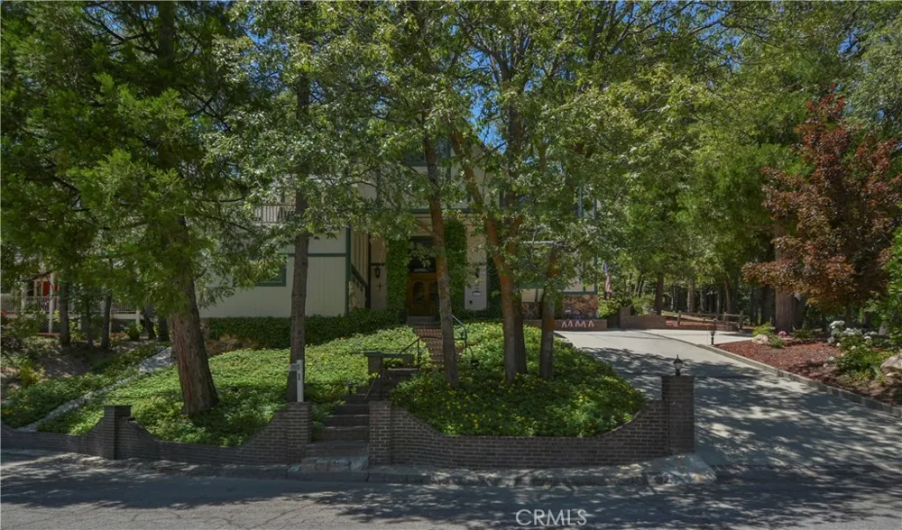 26472 Hillcrest Lake Arrowhead, CA 92352