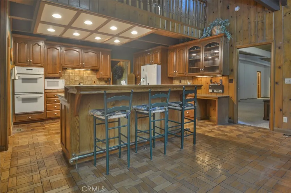 26472 Hillcrest Lake Arrowhead, CA 92352