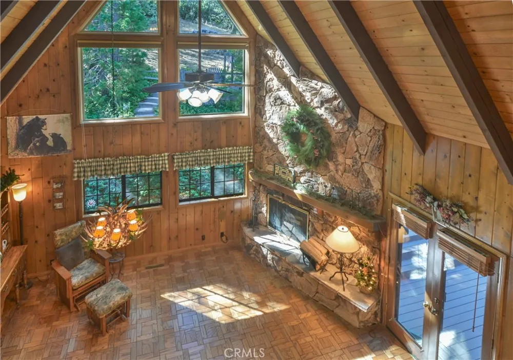 26472 Hillcrest Lake Arrowhead, CA 92352