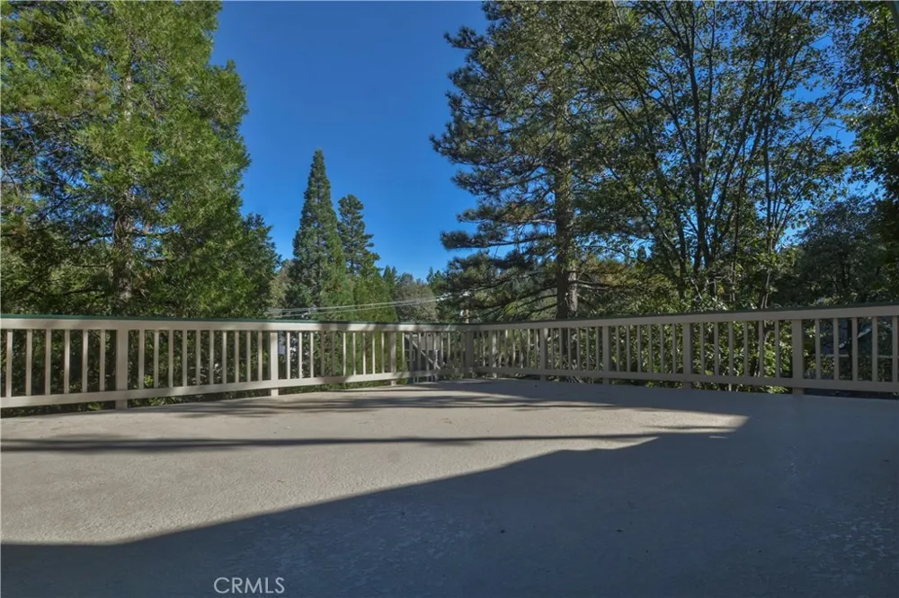 26472 Hillcrest Lake Arrowhead, CA 92352