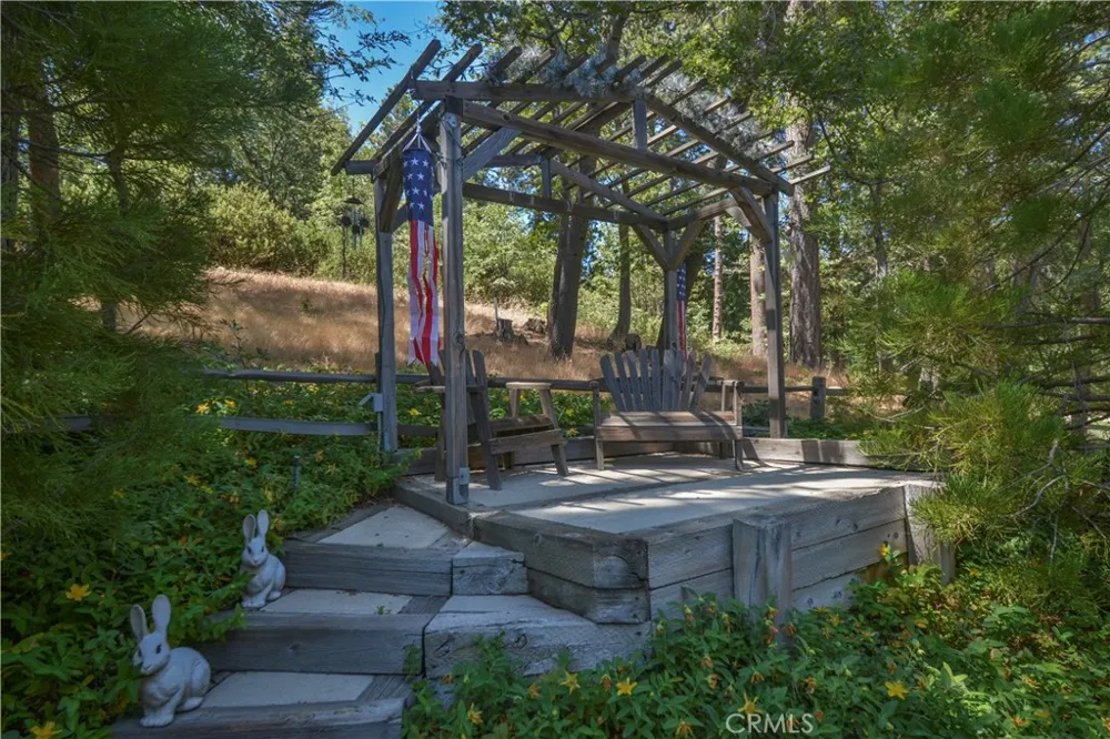 26472 Hillcrest Lake Arrowhead, CA 92352