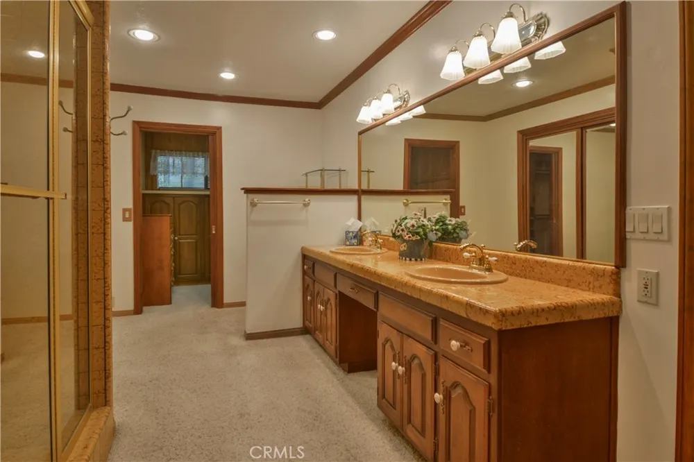 26472 Hillcrest Lake Arrowhead, CA 92352