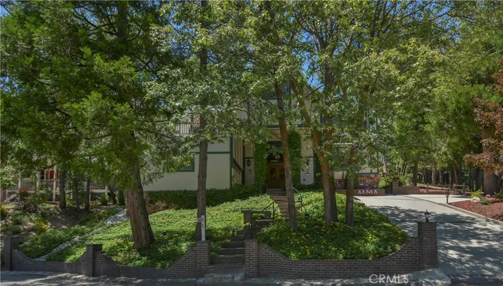 26472 Hillcrest Lake Arrowhead, CA 92352