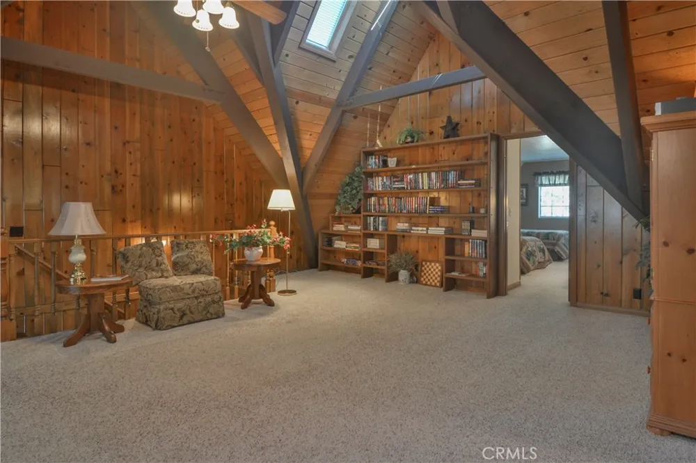 26472 Hillcrest Lake Arrowhead, CA 92352