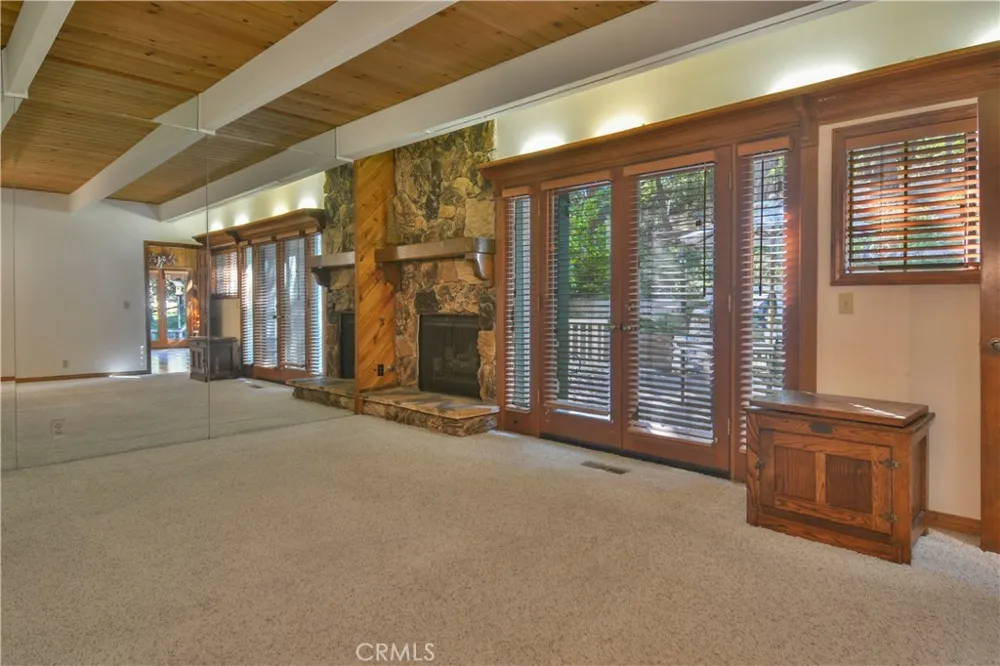 26472 Hillcrest Lake Arrowhead, CA 92352