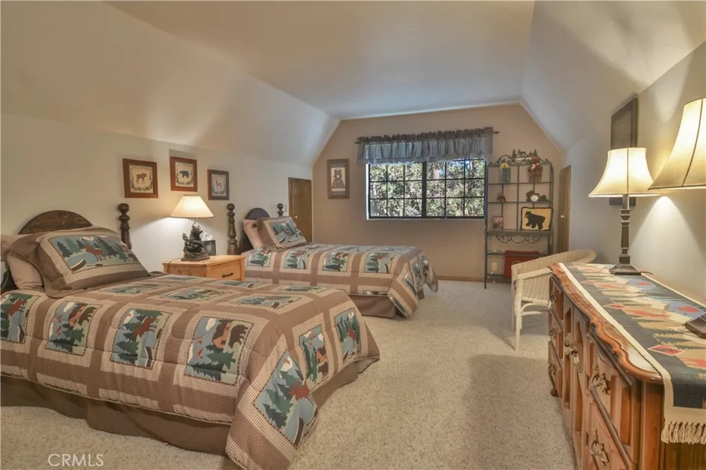 26472 Hillcrest Lake Arrowhead, CA 92352