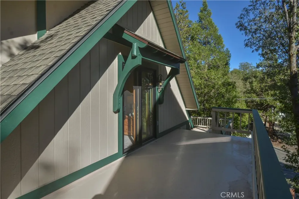 26472 Hillcrest Lake Arrowhead, CA 92352