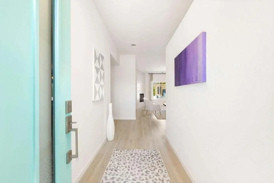 836 Mira Grande Palm Springs, CA 92262