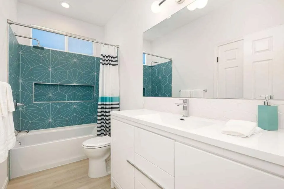 836 Mira Grande Palm Springs, CA 92262