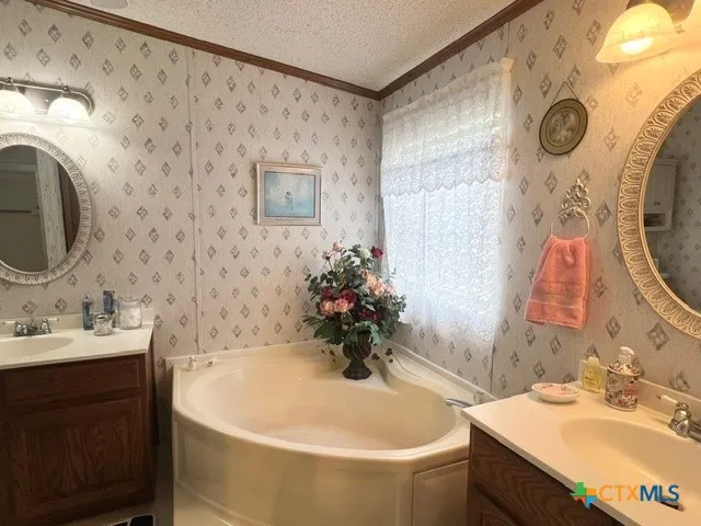 1037 Noll Road Meyersville, TX 77974