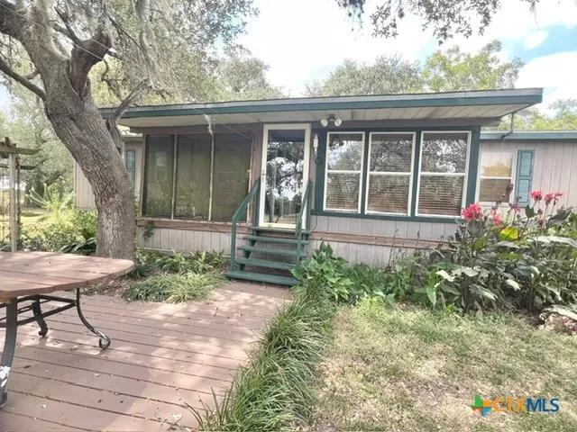 1037 Noll Road Meyersville, TX 77974