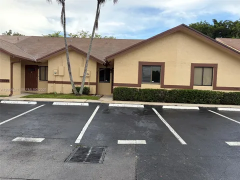 11085 NW 38th Pl