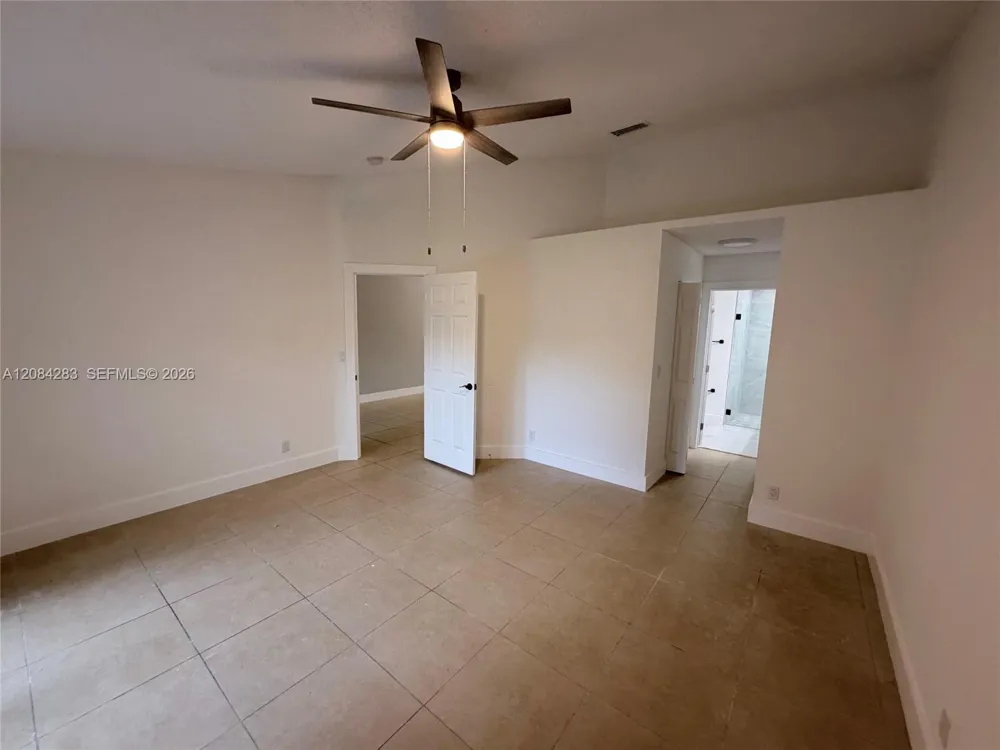 11085 NW 38th Pl Sunrise, FL 33351